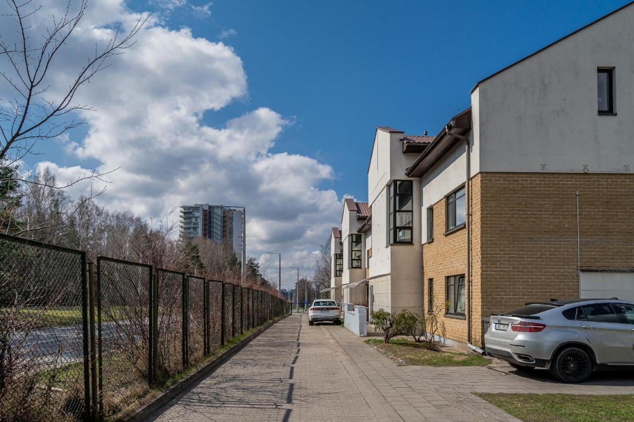 Grey House Apartment Vilnius Exterior photo